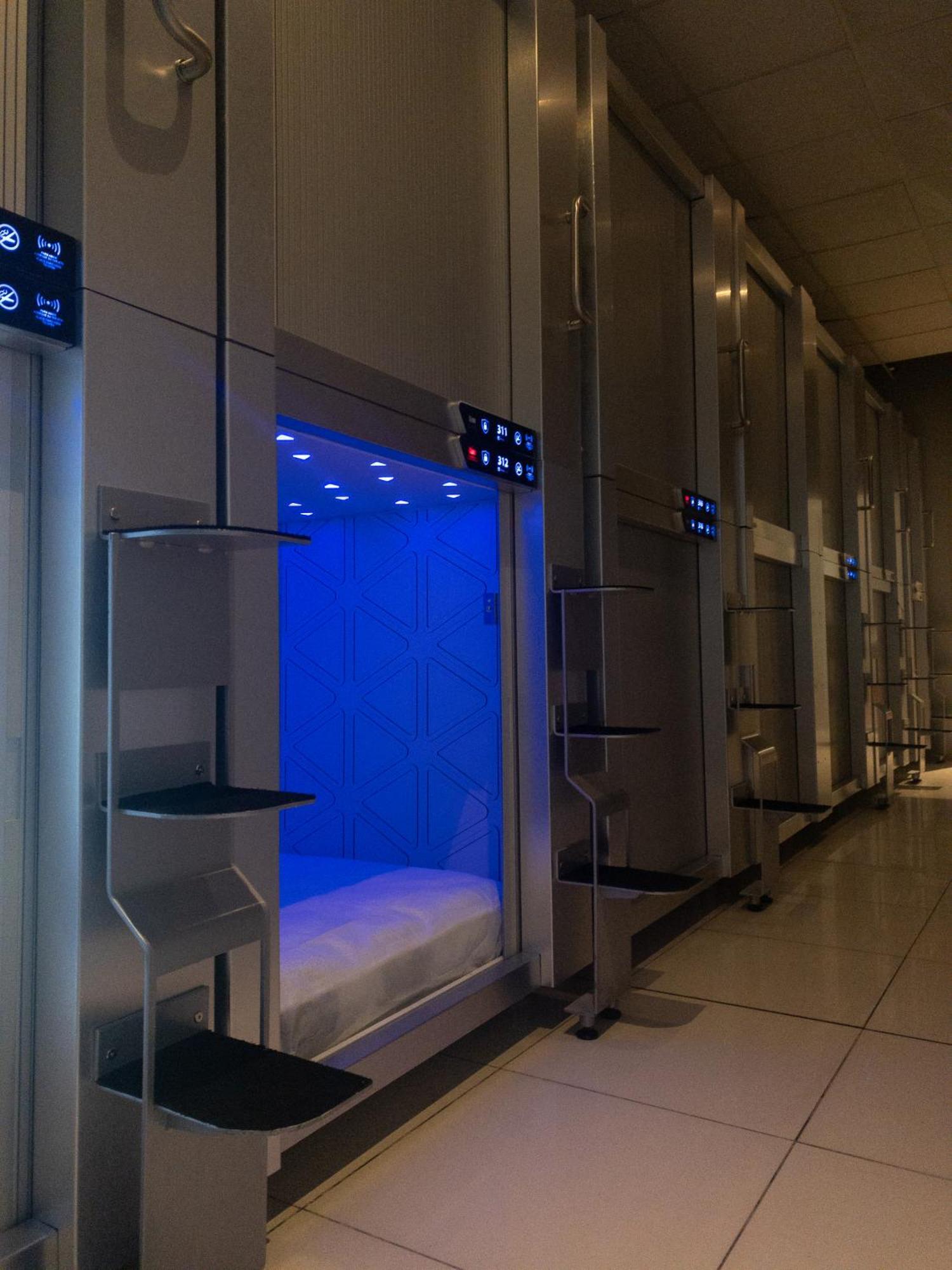Izzzleep Aeropuerto Terminal 1 Hotel เม็กซิโกซิตี้ ภายนอก รูปภาพ